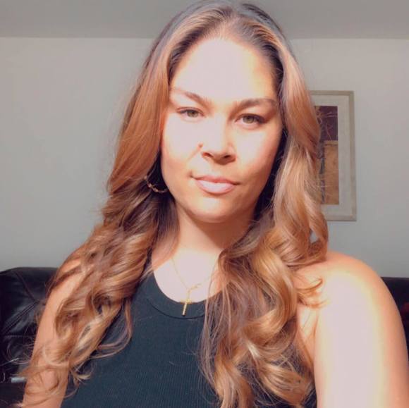 Meet your Posher, Nicole - Picture 1 of 1